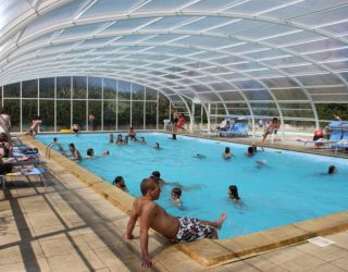 camping-finistere-piscine-couverte.jpg