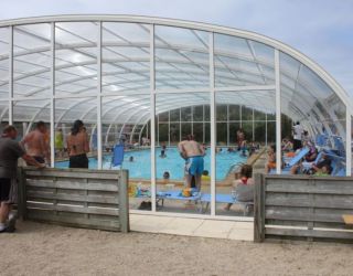 piscine-couverte-chauffee-bretagne.jpg