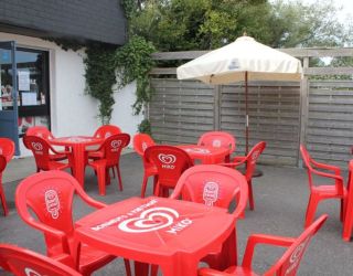 terrasse-bar-camping-finistere.jpg